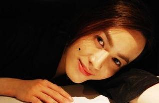 国产伪娘视频,揭秘虚拟与现实交织的时尚新趋势 第3张 国产伪娘视频,揭秘虚拟与现实交织的时尚新趋势 第3张